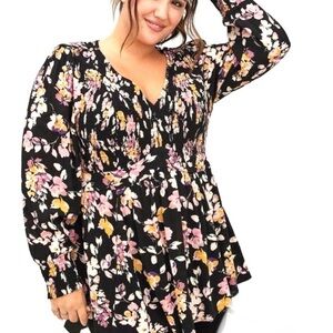 🌟SALE🌟🌺TORRID Floral Smocked Top🌺